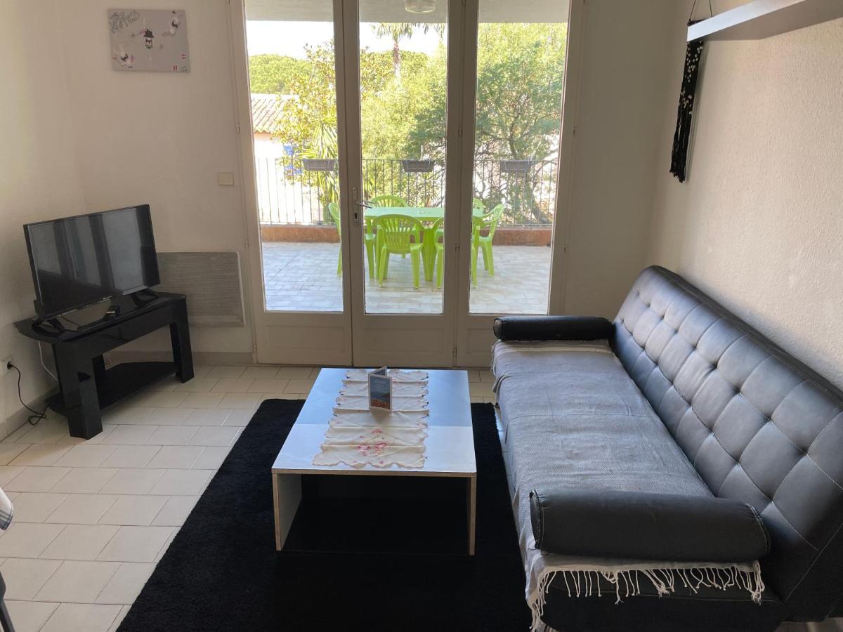 Apartment Port Cogolin With Garden View Grimaud Bagian luar foto