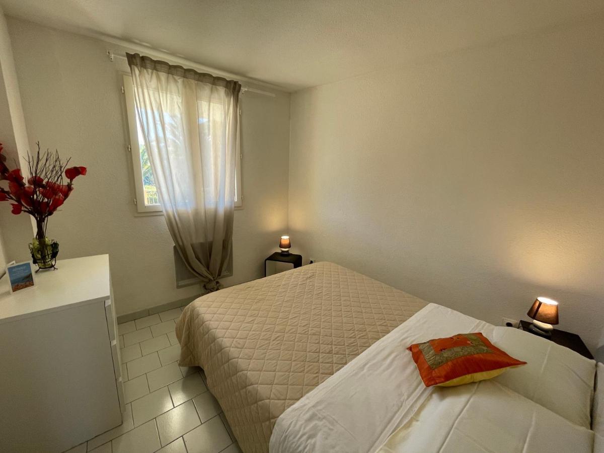 Apartment Port Cogolin With Garden View Grimaud Bagian luar foto
